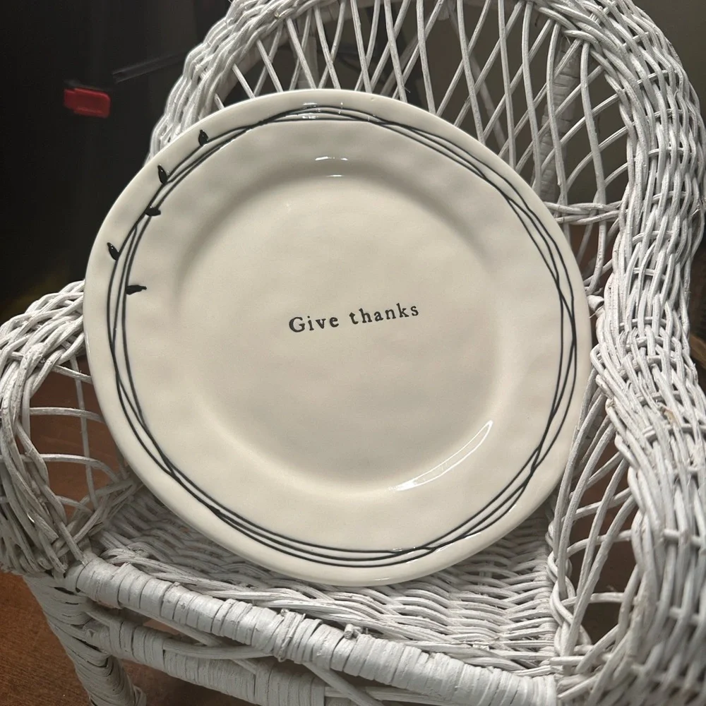 Demdaco Set of 4 White Ceramic Stoneware Plate Set Glossy Black and White